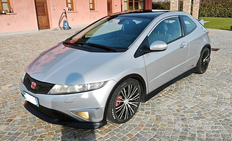 Grigio Usata 2008 Honda Civic Type S Coupé | 4500 € (Buon prezzo) - Immagine 1/4