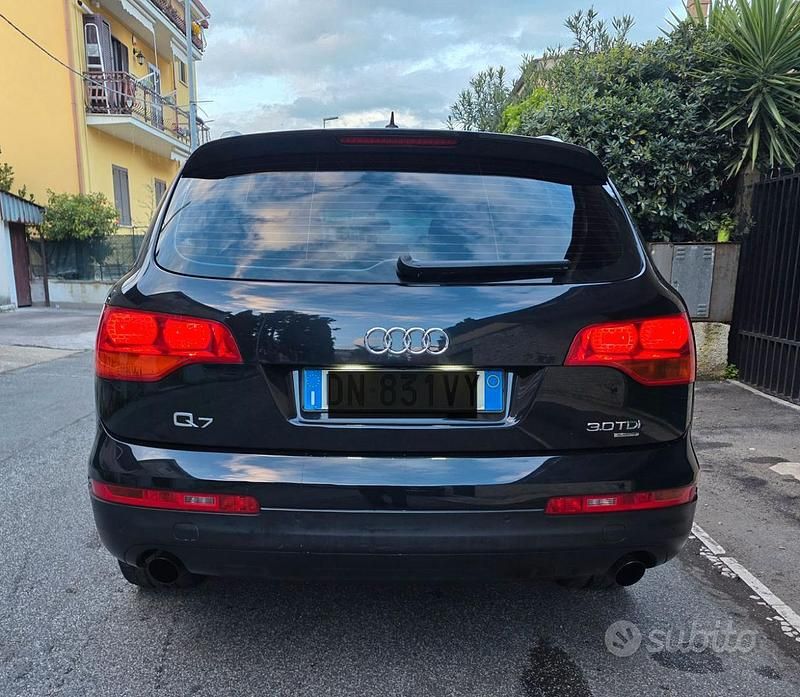 Usata Audi Q7 240 CV (176 kW) 2008 Nero SUV