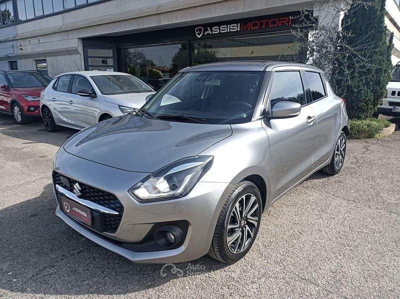 Usata Suzuki Swift 83 CV (61 kW) 2023 Argento Utilitaria