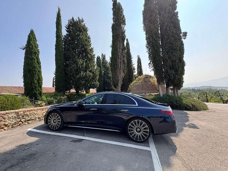 Usata Mercedes E220 Advanced Plus 197 CV (144 kW) 2023 Blu/azzurro Berlina