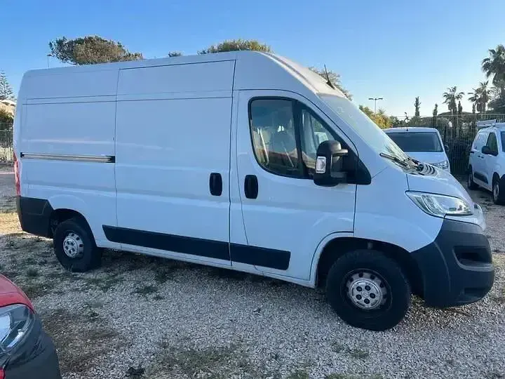 Usata Citroën Jumper 140 CV (102 kW) 2022 Bianco Monovolume