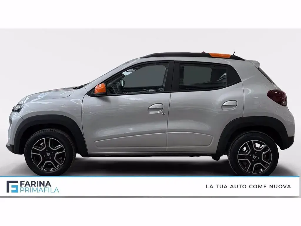 Usata Dacia Spring Comfort Plus 33 kW (45 CV) 2022 Grigio chiaro Utilitaria