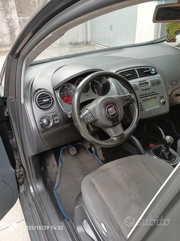 Usata Seat Altea 102 CV (75 kW) 2007 Grigio Berlina