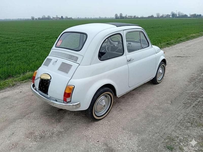 Usata Fiat 500 18 CV (13 kW) 1966 Bianco Utilitaria