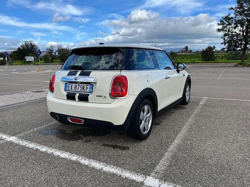 Usata Mini ONE 95 CV (69 kW) 2015 Utilitaria