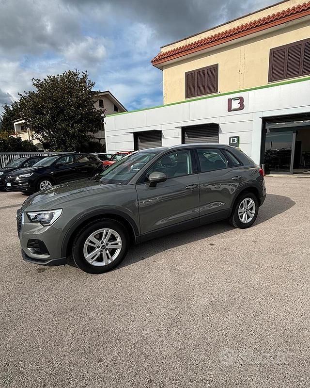 Usata Audi Q3 Business 199 CV (146 kW) 2021 Grigio SUV