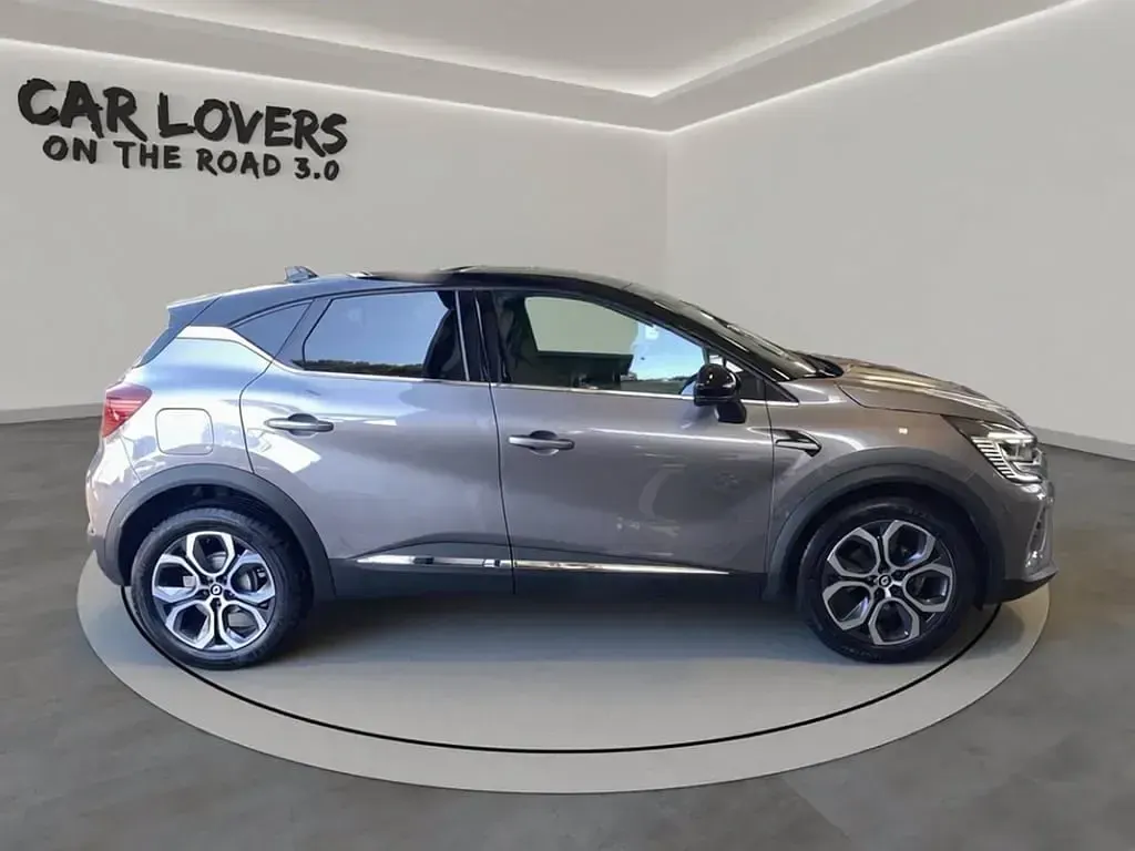 Usata Renault Captur Intens 101 CV (74 kW) 2023 Xnk be style milano (grigio SUV