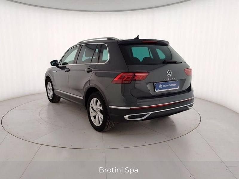 Usata VW Tiguan Elegance 150 CV (110 kW) 2023 Grigio metallizzato SUV