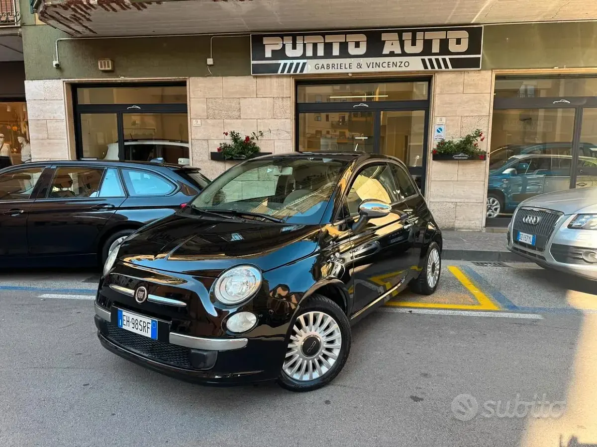 Usata Fiat 500 Lounge 69 CV (50 kW) 2011 Bluazzurro Utilitaria