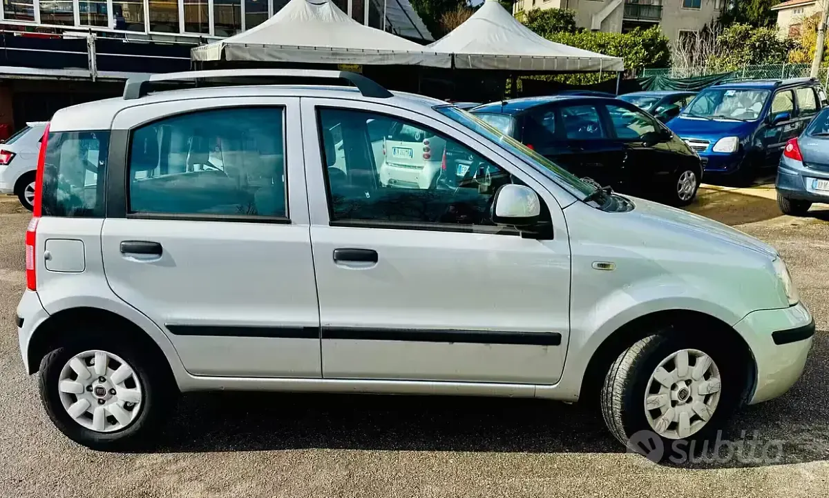 Usata Fiat Panda Emotion 69 CV (50 kW) 2010 Grigio Utilitaria