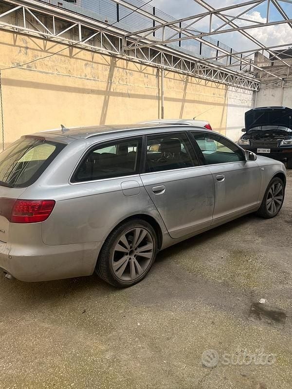 Usata Audi A6 140 CV (102 kW) 2005 Grigio Station wagon