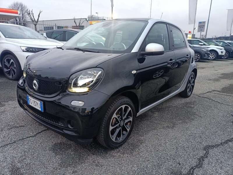 Nero Usata 2016 Smart ForFour Passion Utilitaria | 9400 € (Buon prezzo) - Immagine 1/4
