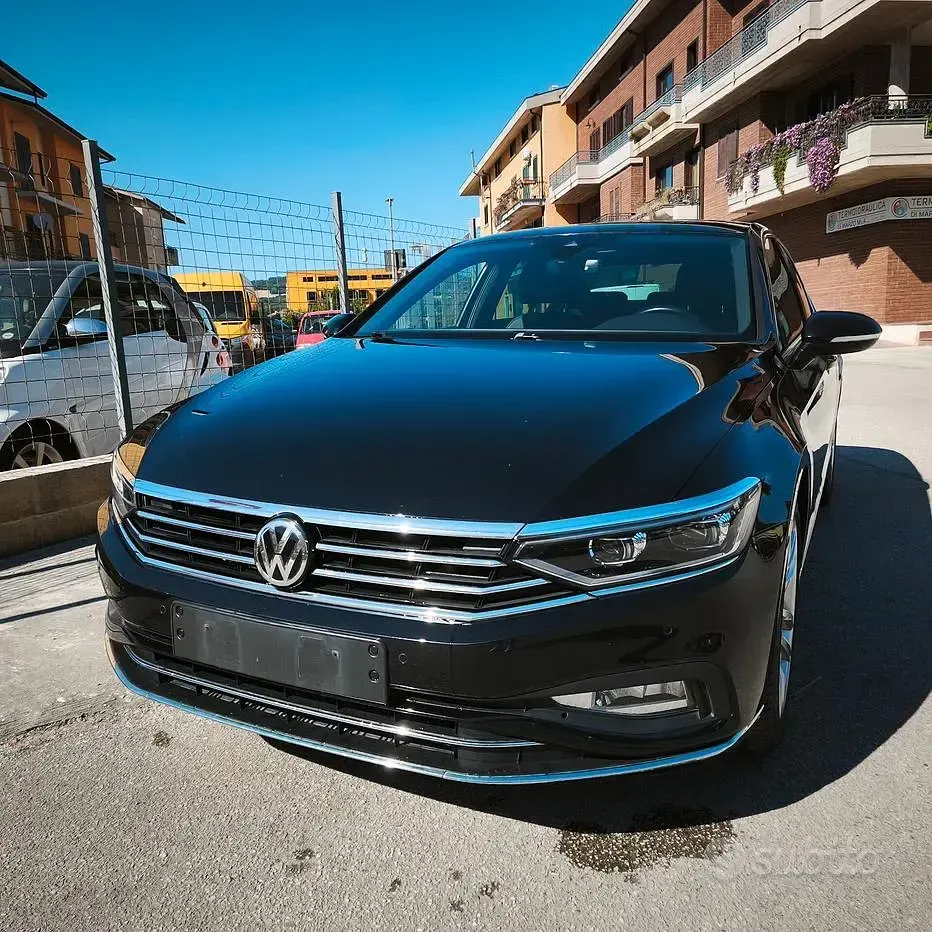 Usata VW Passat Business 150 CV (110 kW) 2020 Nero Berlina