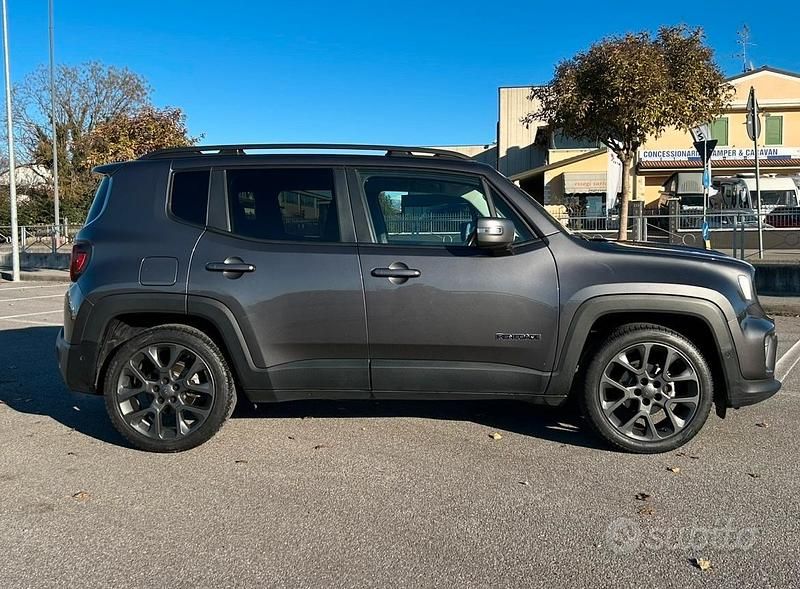 Usata Jeep Renegade Limited 120 CV (88 kW) 2019 Grigio SUV