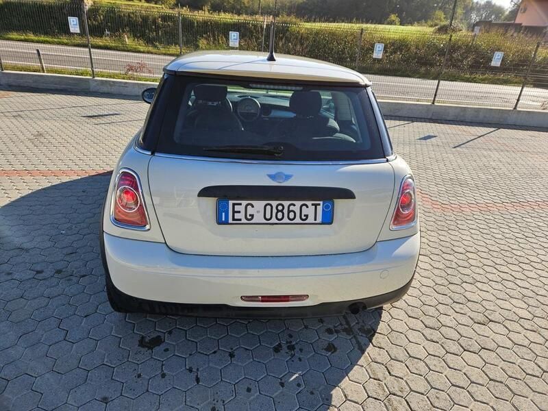 Usata Mini ONE 75 CV (55 kW) 2011 Bianco Utilitaria