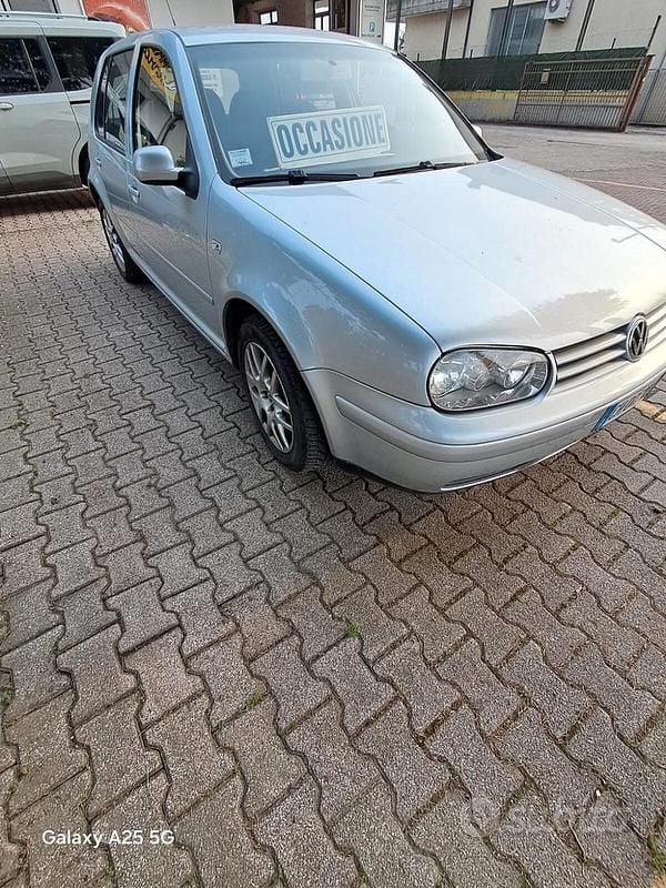 Usata VW Golf IV 101 CV (74 kW) 2003 Grigio Berlina