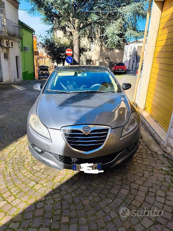 Usata Lancia Delta 2008 Marrone Utilitaria