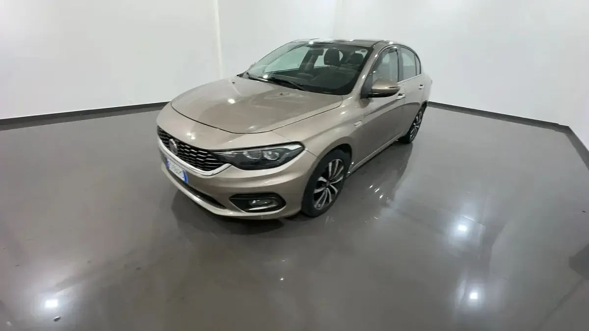 Usata Fiat Tipo Lounge 95 CV (69 kW) 2018 Perla sabbia met.