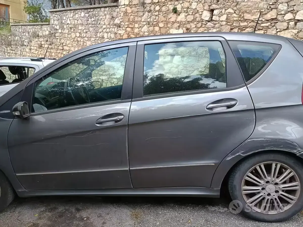 Usata Mercedes A180 Avantgarde 109 CV (80 kW) 2008 Grigio Monovolume