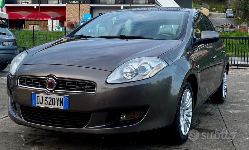 Usata Fiat Bravo Emotion 120 CV (88 kW) 2007 Grigio Utilitaria