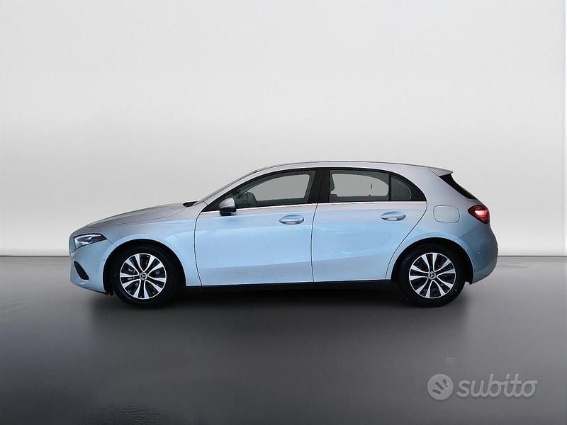 Usata Mercedes A180 Advanced 116 CV (85 kW) 2025 Argento Berlina