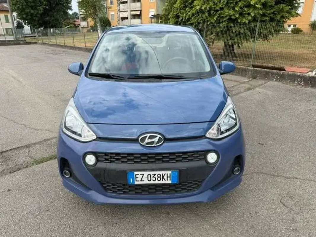 Usata Hyundai i10 Comfort 67 CV (49 kW) 2015 Blu/azzurro Utilitaria