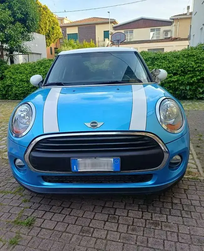 Begagnad Mini ONE 75 HK (55 kW) 2016 Halvkombi