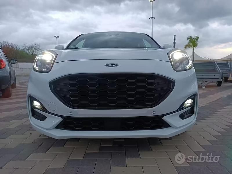 Usata Ford Puma ST-Line X 120 CV (88 kW) 2021 Bianco SUV
