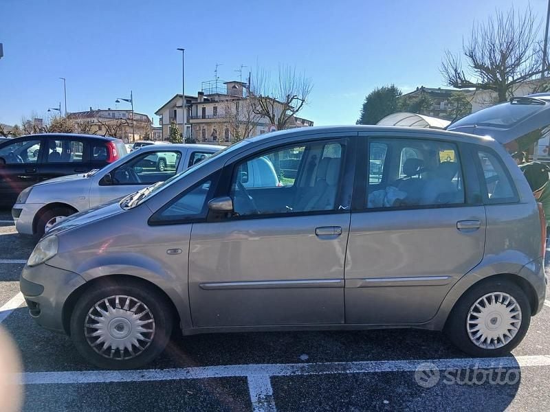 Usata Lancia Musa 90 CV (66 kW) 2006 Monovolume