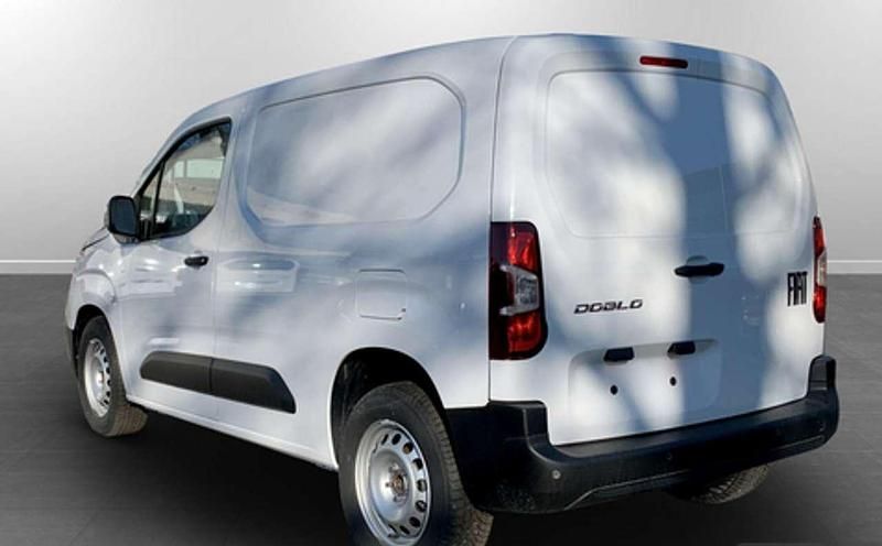 Nuova Fiat Doblò 102 CV (75 kW) 2025 Bianco pastello Monovolume