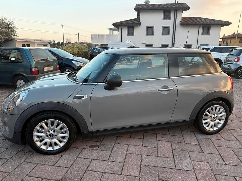 Begagnad Mini ONE 75 HK (55 kW) 2016 Grå Halvkombi