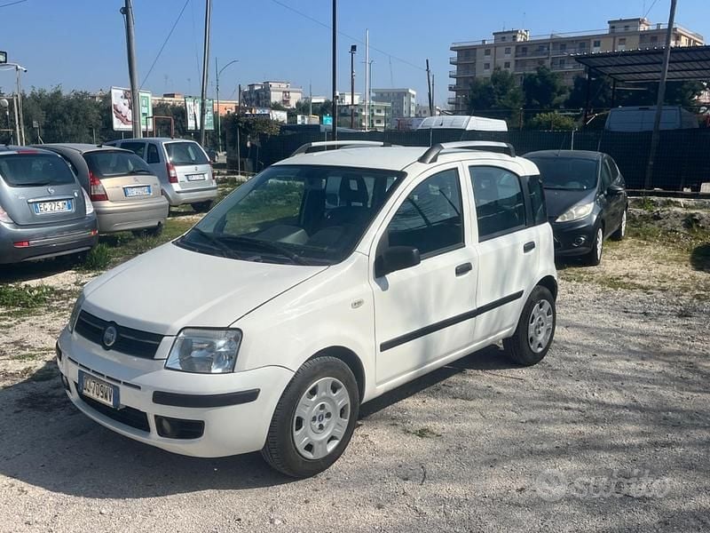Usata Fiat Panda Emotion 70 CV (51 kW) 2007 Bianco Utilitaria