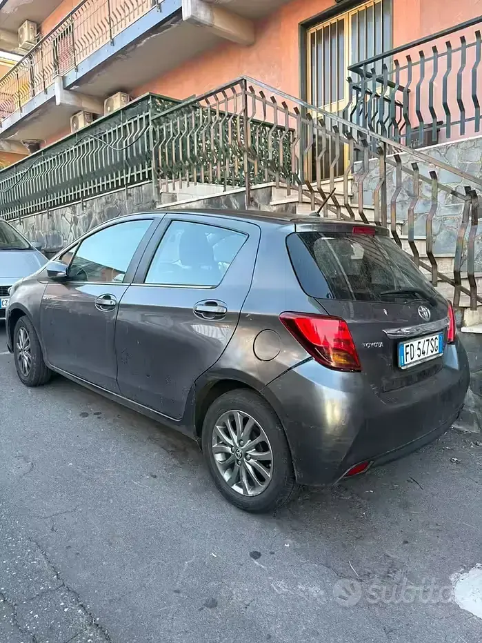 Usata Toyota Yaris 65 CV (47 kW) 2016 Berlina