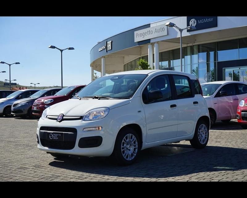 Usata Fiat Panda 70 CV (51 kW) 2024 Bianco divino Utilitaria