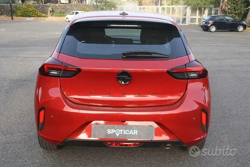 Usata Opel Corsa 101 CV (74 kW) 2025 Rosso Utilitaria