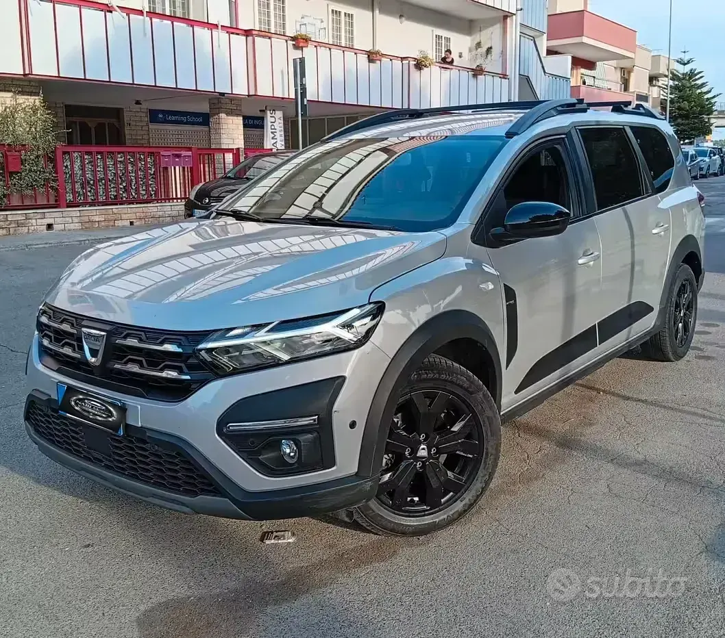 Usata Dacia Jogger Extreme 101 CV (74 kW) 2022 Grigio Monovolume