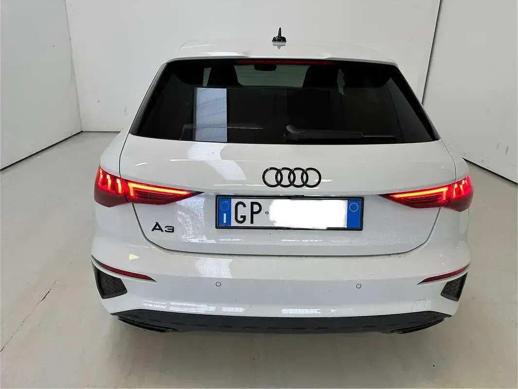 Usata Audi A3 Ambiente 150 CV (110 kW) 2023 Berlina