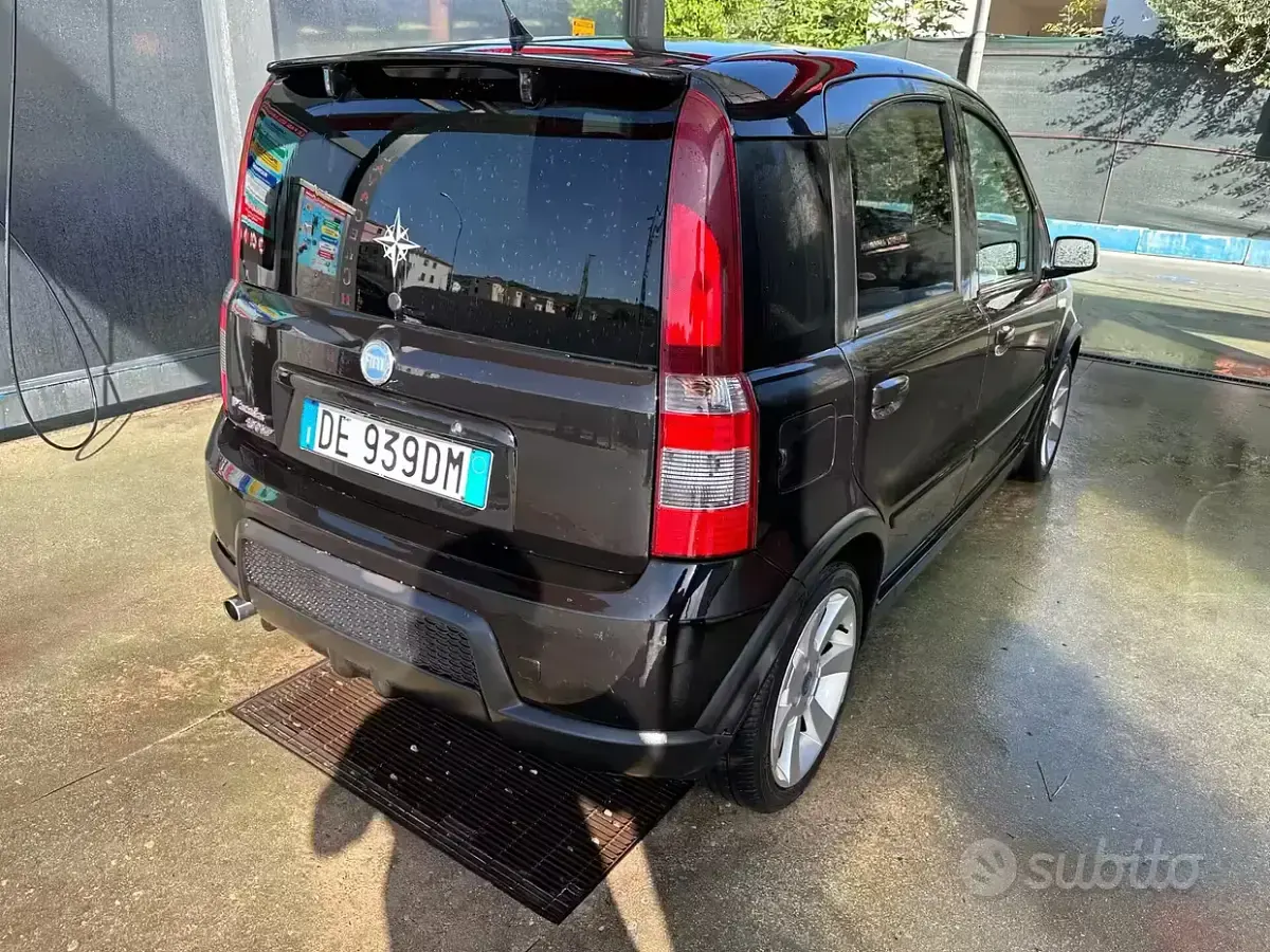 Usata Fiat Panda 101 CV (74 kW) 2006 Nero Utilitaria