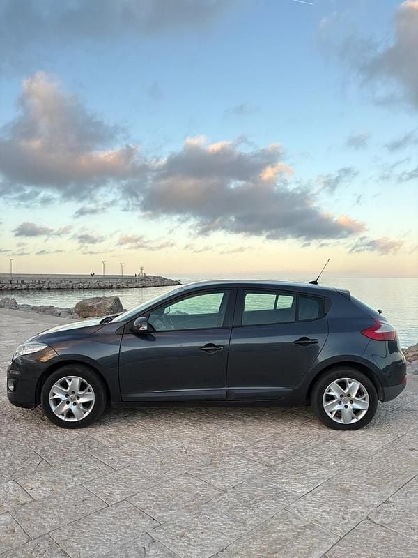 Usata Renault Mégane 110 CV (80 kW) 2012 Grigio Berlina