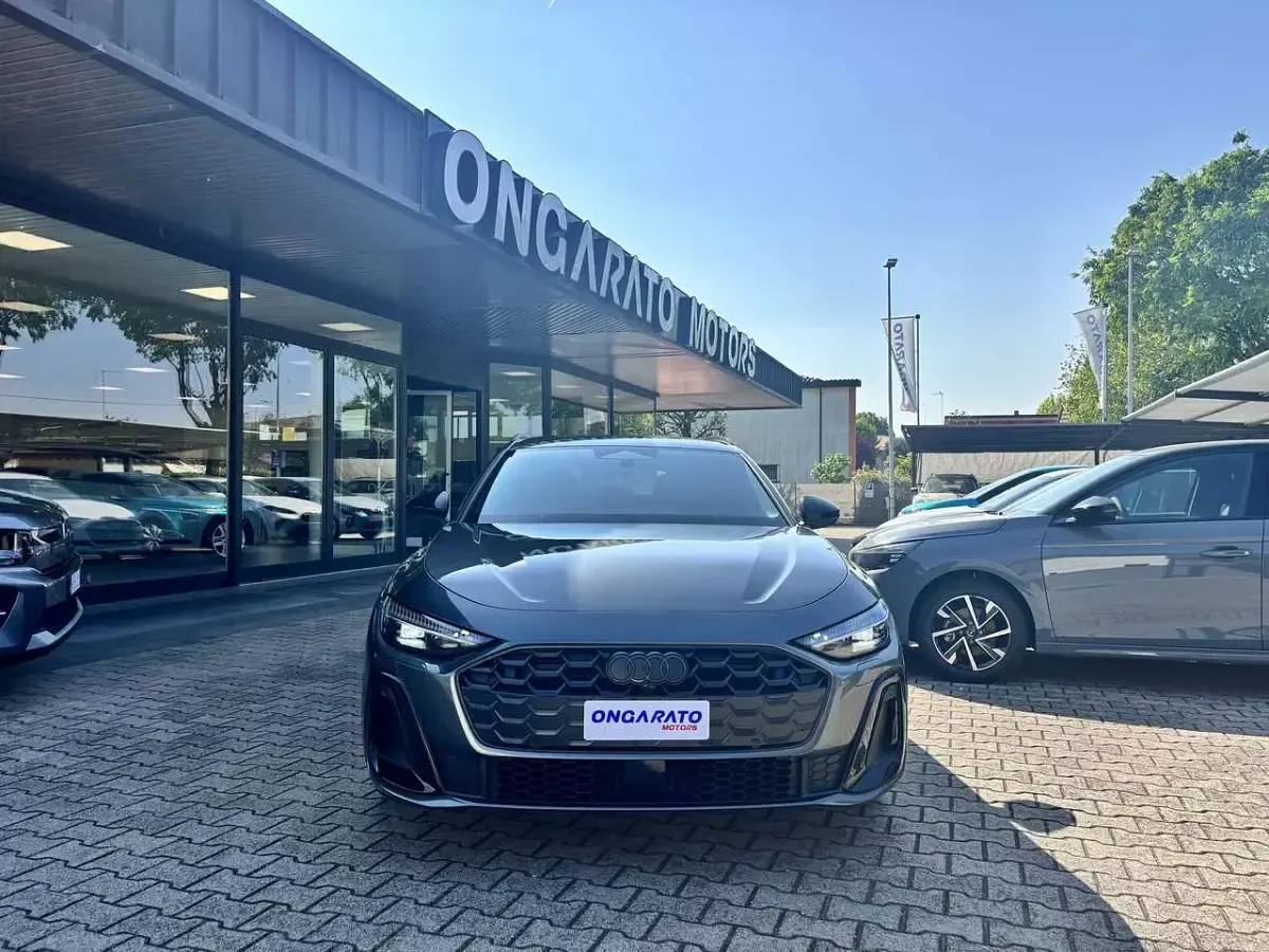 Nuova Audi A5 S-Line 204 CV (150 kW) 2025 Grigio Station wagon