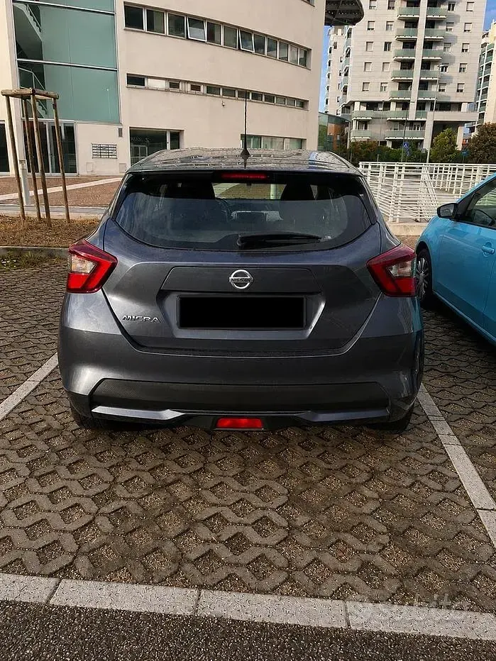 Usata Nissan Micra Acenta 90 CV (66 kW) 2018 Grigio Utilitaria