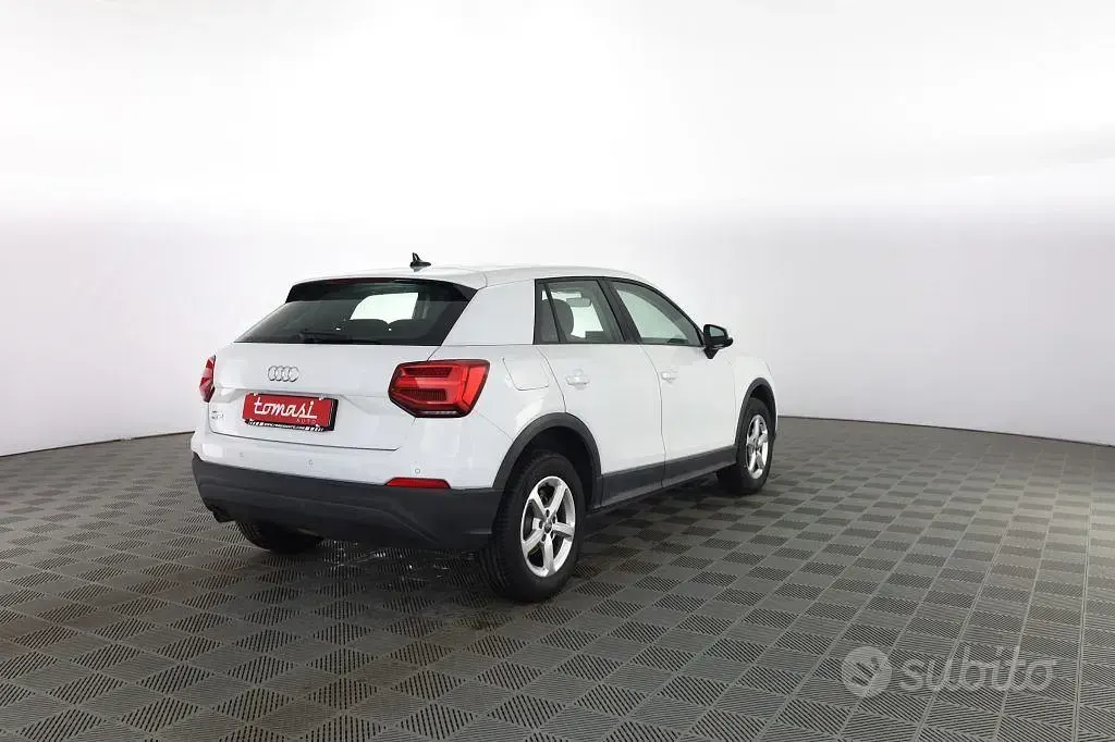 Usata Audi Q2 Business 116 CV (85 kW) 2020 Bianco ghiaccio SUV