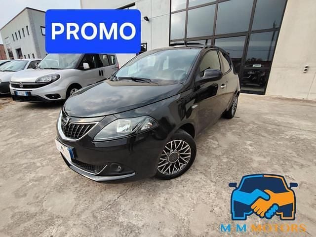 Usata Lancia Ypsilon S 109 CV (80 kW) 2023 Nero Utilitaria