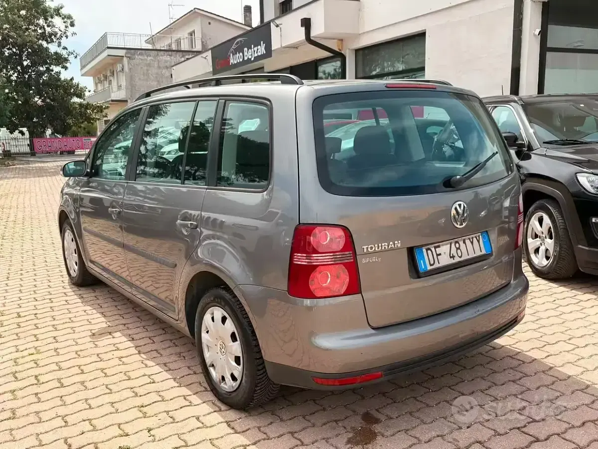 Usata VW Touran Conceptline 102 CV (75 kW) 2007 Grigio Monovolume