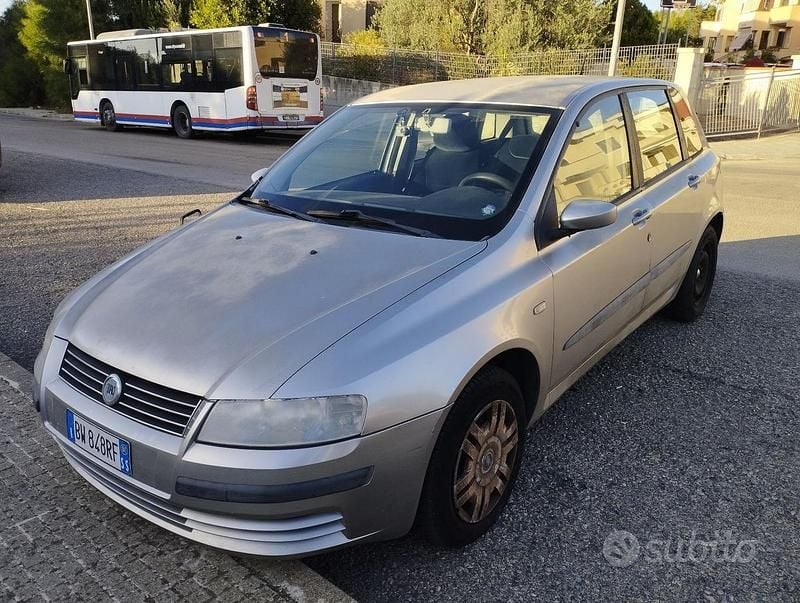 Usata Fiat Stilo 2001 Grigio Utilitaria