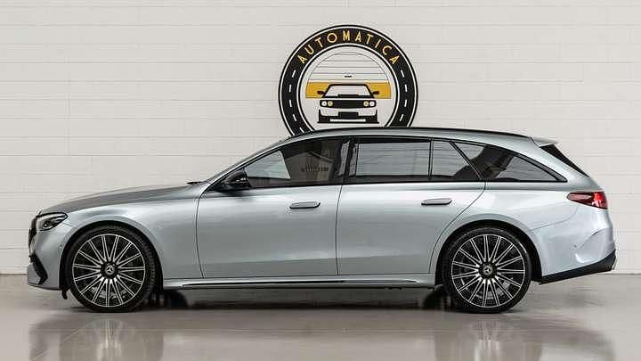 Usata Mercedes E220 AMG Line Premium Plus 197 CV (144 kW) 2024 Argento Berlina