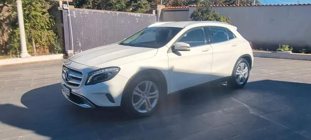 Usata Mercedes GLA200 Executive 135 CV (99 kW) 2016 Bianco SUV