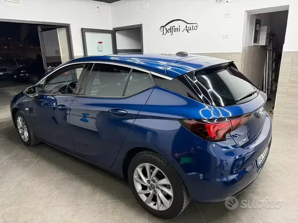Usata Opel Astra Business Elegance 122 CV (89 kW) 2021 Blu Berlina