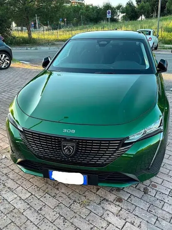 Usata Peugeot 308 Allure 136 CV (100 kW) 2025 Verde Berlina