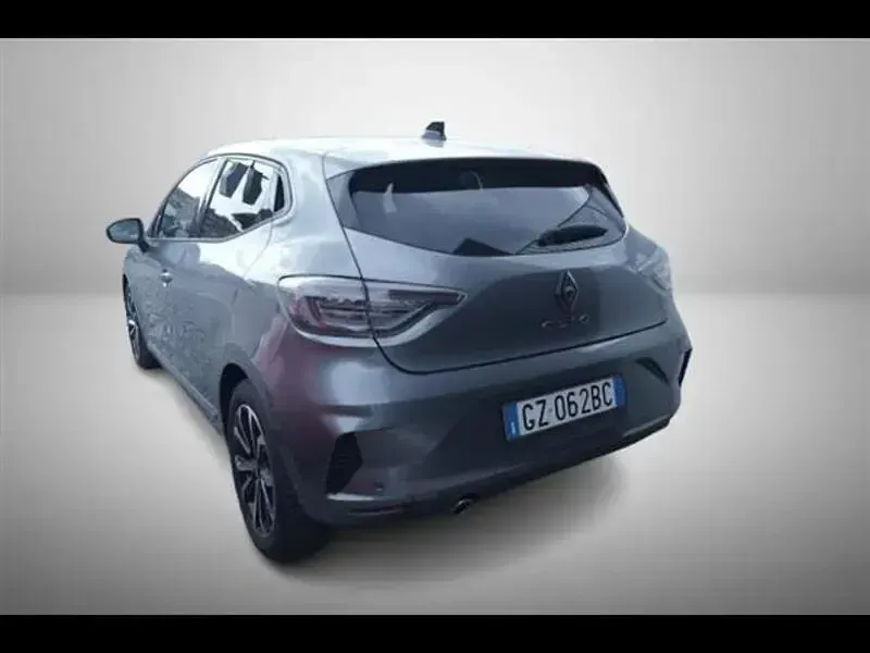 Usata Renault Clio Techno 2025 Grigio chiaro Utilitaria